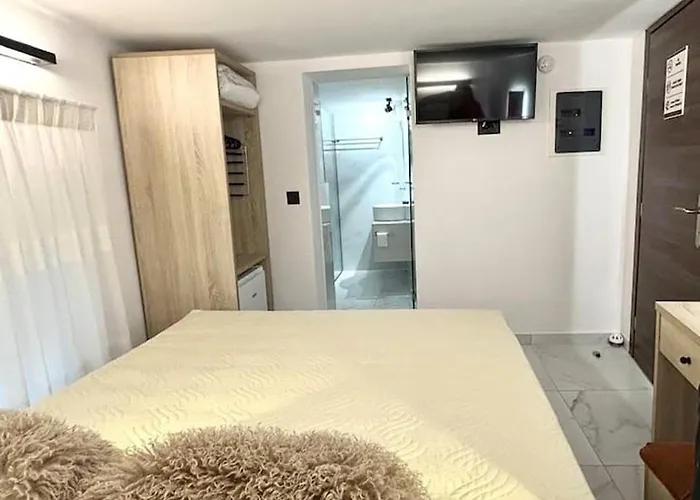 Evdokia Artheon Otel *